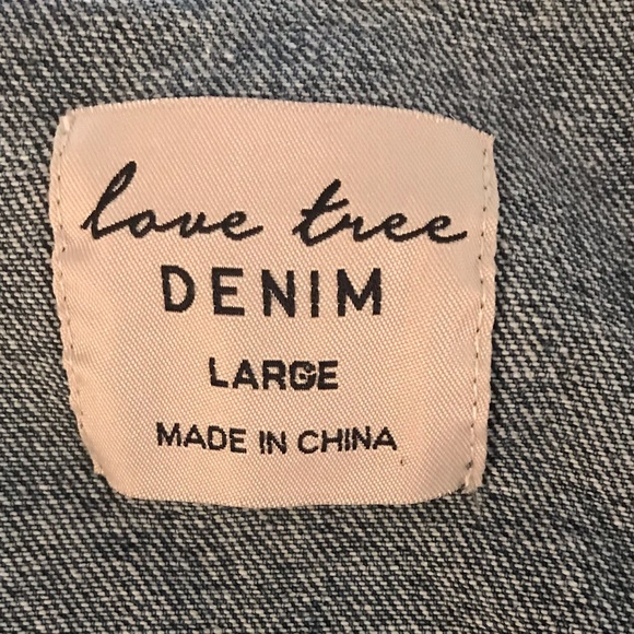 Love Tree NWOT! destructed  cropped denim jacket - Picture 9 of 15